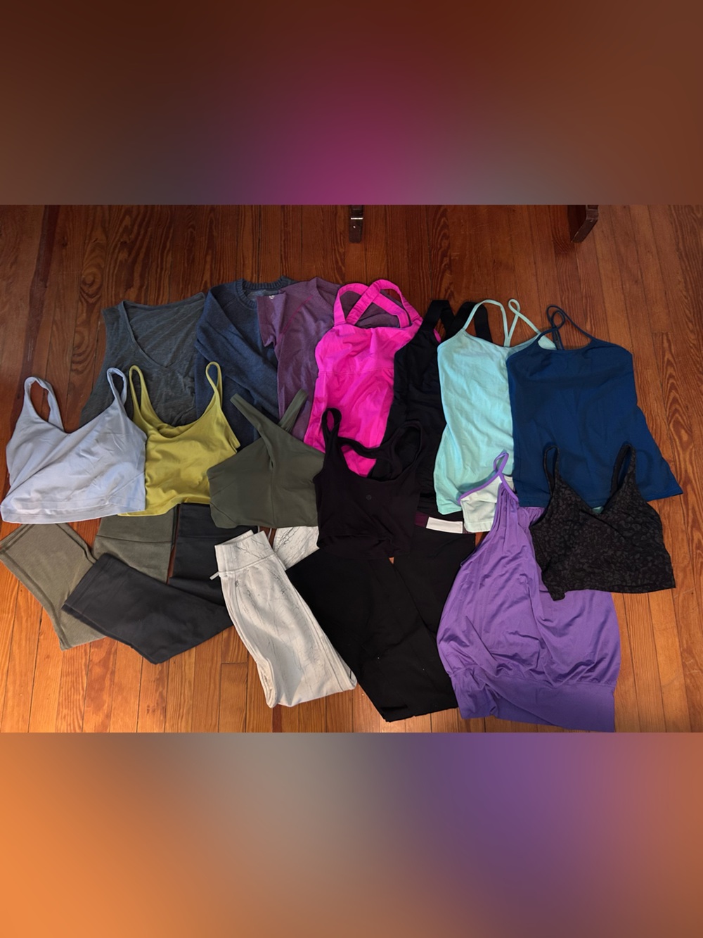 Lululemon lot- sizes 6 & 8